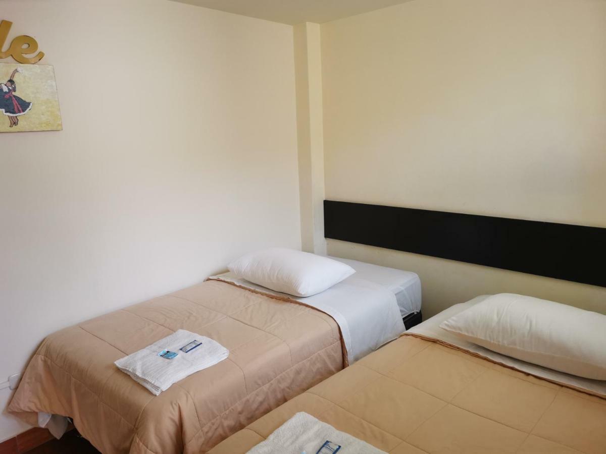 Hotel Residencial Mamamia Tacna Esterno foto